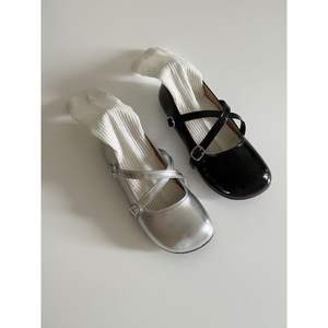 Nouvelles Chaussures Plates Mary Jane Style Français Été-Automne 2026, Rétro Britannique, à Semelle Épaisse en Cuir, Antidérapantes - Product Image 3