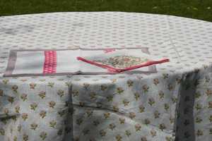 ผ้าปูโต๊ะลายดอกไม้พิมพ์ลายด้วยมือบนผ้าลินิน ขนาด 60x90 นิ้ว ผลิตภัณฑ์ขายส่ง ราคาขายส่ง - Product Image 4