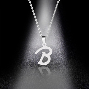 Collana con Ciondolo Lettera Iniziale A-Z in Lega per Donna, Personalizzabile, Regalo Trendy per Amici <span class=keywords><strong>e</strong></span> Innamorati - Product Image 5