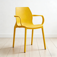 Chaise de salle à manger d'extérieur en plastique PP, design moderne et minimaliste, empilable, pour restaurants et hôtels