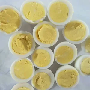 Fábrica de huevos de codorniz, huevo de codorniz cocido comestible hervido