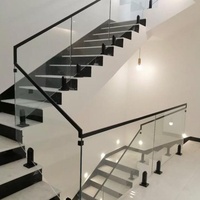 Quadratischer Glas zapfen aus Edelstahl Modernes Design Einfach zu installierende Balustraden-Säulen glasscheiben für den Außenbereich