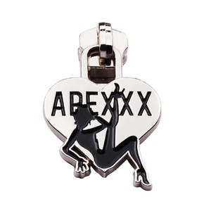 <span class=keywords><strong>Fermeture</strong></span> à glissière en forme de coeur <span class=keywords><strong>fantaisie</strong></span> tire accessoires de vêtement personnalisés tête coulissante <span class=keywords><strong>pour</strong></span> vêtements <span class=keywords><strong>pour</strong></span> dames - Product Image 1