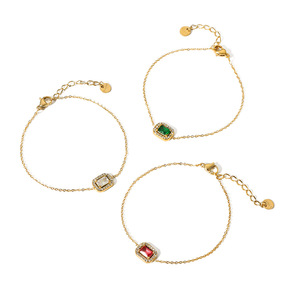 Bracciale da donna di lusso leggero con catena a maglie e zirconi a cuore, in acciaio inossidabile placcato oro 18K, stile INS transfrontaliero, con girasole quadrato - Product Image 5
