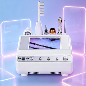 Máquina de belleza de sobremesa para visualización capilar con cámara HD 200X, pistola pulverizadora y mango de compresión caliente - Product Image 1