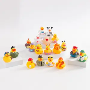 Assortiment en vrac de jouets PVC amusants personnalisés pour enfants Jouet de bain de formes d'animaux multiples Jouet de bain en caoutchouc flottant coloré pour bébé