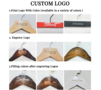 Logo personnalisé vente en gros personnaliser vêtements manteau costume cintres en tissu support crochet blanc cintre en bois