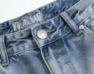 Jeans de Mezclilla Azul para Hombre con Estampado de Calavera Azul Claro y <span class=keywords><strong>Tratamiento</strong></span> Ligeramente Desgastado - Product Image 4