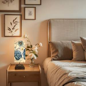 Lámpara de escritorio cuadrada Print Kk, pantalla de tela blanca, luz LED, puerto USB, diseño moderno para oficina, sala de estudio - Product Image 5