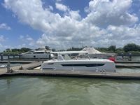 Kapal Pesiar Katamaran Aluminium Alloy Mewah OEM 40 Kaki 12,36m Kapal Apung 12 Penumpang Memancing di Perairan Lepas Pantai 2x200HP 98km