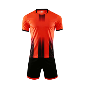 Tenues d'entraînement de football unisexes personnalisées respirantes et à séchage rapide, ensemble complet de maillots et shorts rétro - Product Image 1