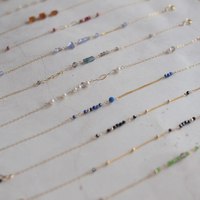 Bracelet de chaîne perlé en cristal de guérison délicat fait à la main pierre naturelle femmes accessoires plaqué or résistant à l'eau et au ternissement