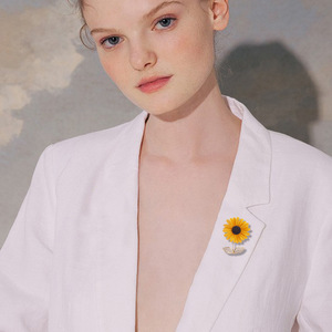 Broche de girasol, estilo nicho para <span class=keywords><strong>mujer</strong></span>, lindo accesorio de lujo para traje o suéter - Product Image 4