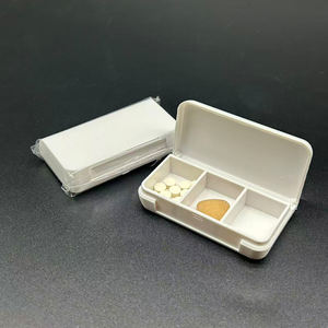 Mini <span class=keywords><strong>boîte</strong></span> <span class=keywords><strong>de</strong></span> rangement <span class=keywords><strong>de</strong></span> pilules en plastique <span class=keywords><strong>de</strong></span> voyage Portable avec 3 compartiments étanche un jour médecine organisateur étui <span class=keywords><strong>de</strong></span> <span class=keywords><strong>poche</strong></span> pour huile <span class=keywords><strong>de</strong></span> poisson - Product Image 3