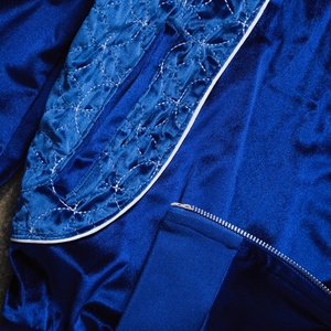 Ensemble de survêtement rétro en velours bleu de haute qualité, veste et pantalon réfléchissants de 3 m, personnalisés par le fabricant, pour le jogging urbain - Product Image 3