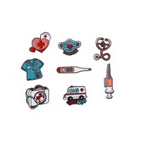 Collection d'articles médicaux : Broche géométrique émaillée polie, Badge Ambulance, Seringue, Stéthoscope, Impression UV pour Hôpital, Médecin, Infirmière