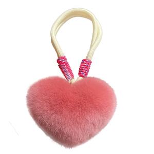Achat en gros : Pendentif porte-clés de voiture en forme de cœur en fourrure de <span class=keywords><strong>lapin</strong></span> Rex, breloque de sac en peluche mignonne - Product Image 1