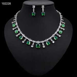 HIBRIDE di forma quadrata brillante Cubic Zirconia pavimentata di lusso da sposa rosa sposa collana e orecchini set di gioielli per le donne N-423 - Product Image 1