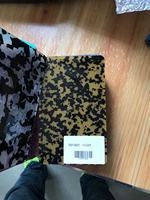 Feuille acrylique jaune en acide acétique à grain léopard, effet écaille de tortue, découpée au laser pour mur