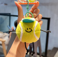Porte-clés en peluche sur le thème du sport créatif pour voitures et sacs Accessoire de couple mignon pour les fans de tennis et de baseball