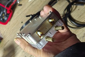 La Nueva Bomba Láser de 400W de Chuangxin Tiene Conector SMA905 Reforzado y Placa de Refrigeración por Agua - Product Image 5