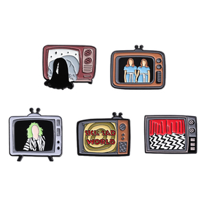 Broche <span class=keywords><strong>de</strong></span> Metal divertido <span class=keywords><strong>de</strong></span> película <span class=keywords><strong>de</strong></span> TV fantasma <span class=keywords><strong>de</strong></span> terror nuevo diseño medalla versátil insignia esmalte Pin técnica <span class=keywords><strong>de</strong></span> fundición para accesorios <span class=keywords><strong>de</strong></span> ropa - Product Image 1