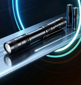 Linterna UV LED de Alta Potencia 3W 365nm, Mini Linterna UV de Bolsillo con Clip, Lente con Filtro Negro, para Curado de Uñas y Detección de Dinero - Product Image 6
