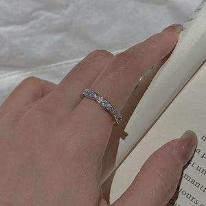 เวนชี่ เอส 925 แหวนเงินแท้ฝังเพทายทรงวงรีดีไซน์เฉพาะสไตล์เรขาคณิตยุคกลางวินเทจแหวนแฟชั่นเรียบง่าย - Product Image 2