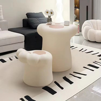 Table basse patte de chat haut de gamme style crème, mignonne pour petit appartement, un ou deux articles de décoration intérieure modernes et simples