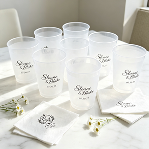 Gobelets en plastique personnalisés avec logo, 20oz et 12oz, jetables, pour café glacé et boissons froides, en PET et PP, faible MOQ, avec couvercles, pailles et serviettes, pour cocktails et boissons - Product Image 1