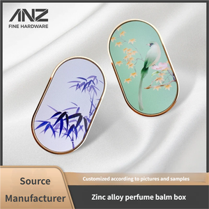 Caja de Bálsamo de Aleación de Zinc Plateada con Diseño de Planta Antigua, Grabado Moderno e Impresión UV, Personalizada de Fábrica, Contenedor Cosmético OEM ODM - Product Image 3