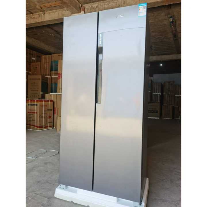 518L large capacity double-door refrigerator, fixed door opening frequency frost-free refrigerator for home use.
