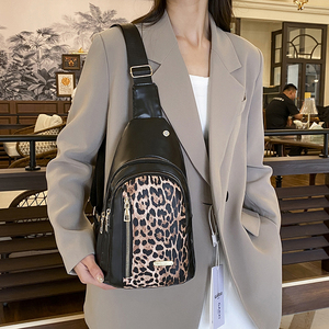 Nouveauté 2026 : Sacs <span class=keywords><strong>de</strong></span> <span class=keywords><strong>poitrine</strong></span> pour <span class=keywords><strong>femme</strong></span>, sacs bandoulière imprimé léopard avec fermeture éclair, sacs croisés tendance pour <span class=keywords><strong>femme</strong></span> - Product Image 4