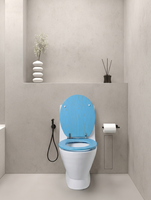 Siège de toilette ovale en bois moulé à fermeture douce et dégagement rapide, base bleue, couvercle en MDF à grain naturel jaune |   Siège de toilette