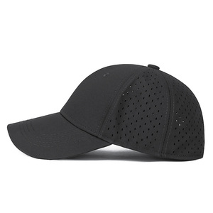 Gorra Ajustada de Secado Rápido, Poliéster, Parte Trasera Cerrada, Negra, Perforada, Visera Curva de Perfil Bajo, Refrigerante, Suministro de Fábrica al Por Mayor - Product Image 3