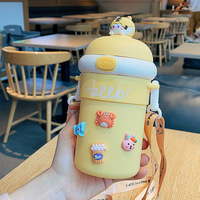 Bouteille d'eau portable en verre avec autocollant 3D mignon, grande capacité, style Ins, sangle de dessin animé, pour filles et étudiants