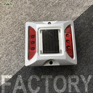 Алюминиевый мигающий светодиодный дорожный маркер на солнечной энергии, кошачий глаз, дорожный указатель, поднятый дорожный габаритный фонарь для подъездной дорожки - Product Image 1