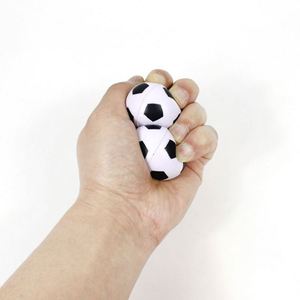 Ballon de football miniature personnalisé avec logo 4 cm, jouet anti-stress promotionnel - Product Image 2