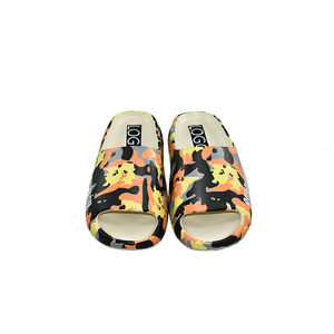 Hot Design Fashion Solid Color Men Yeezy Slippers Custom Brand Logo Original Yeezy Slides Unisex