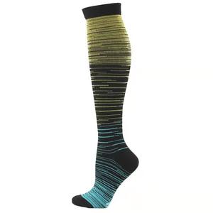 Chaussettes de compression sportives 15-20mmhg pour femmes et hommes en cours d'exécution <span class=keywords><strong>bas</strong></span> au genou pour la récupération musculaire des attelles de tibia - Product Image 5