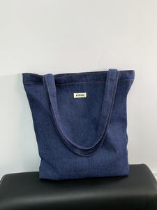 Sac fourre-tout unisexe, grande capacité, idéal pour les trajets quotidiens, décontracté, sophistiqué, simple, sac à main polyvalent. - Product Image 1