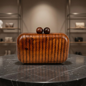 Bolso de mano de madera pulida hecho a mano, forma rectangular, diseño moderno con patrón sólido, asa de nudillo, para fiestas, eventos nocturnos y bodas - Product Image 1