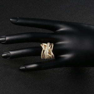 Nouvelle bague de fiançailles classique en or de Dubaï pour femmes, plaquée or 18 carats, bague de mariage de luxe, nouveau design, bijoux de mariée anti-ternissement - Product Image 5