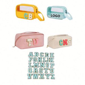 Trousse de Toilette de Voyage Imperméable et Portable avec Patch Lettre en Chenille et Paillettes pour un Maquillage Clair - Product Image 1
