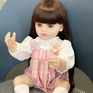 かわいい赤ちゃん人形繊細な柔らかいプラスチック人形は小さな女の子が生まれ変わった完全なプラスチックの女の子のおもちゃの人形のフィギュアを入浴することができます