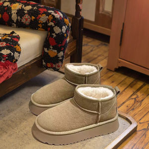 Bottines classiques pour femmes de haute qualité, doublées de fausse fourrure chaude, chaussures d'hiver pour l'extérieur - Product Image 2