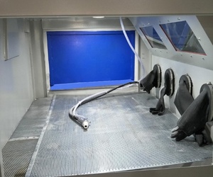 Sandblasting Cabinet with Dust Collector for Long Part - Product Image 4