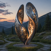 Sculpture abstraite en acier inoxydable sculpté creux de grande taille, design arbre, avec éclairage, pour la décoration de jardins d'hôtels et de complexes hôteliers BLVE