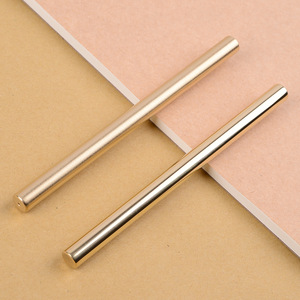 Stylo <span class=keywords><strong>de</strong></span> bureau et d'école en laiton massif rond <span class=keywords><strong>de</strong></span> luxe stylo à bille en métal Unique cadeaux d'affaires en or stylo promotionnel <span class=keywords><strong>de</strong></span> sport <span class=keywords><strong>de</strong></span> corps en bois - Product Image 4