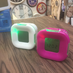 YHX-511 Electronic Desk Clock With Led Display Color Changing Square Shape For Home Office Use - Product Image 2